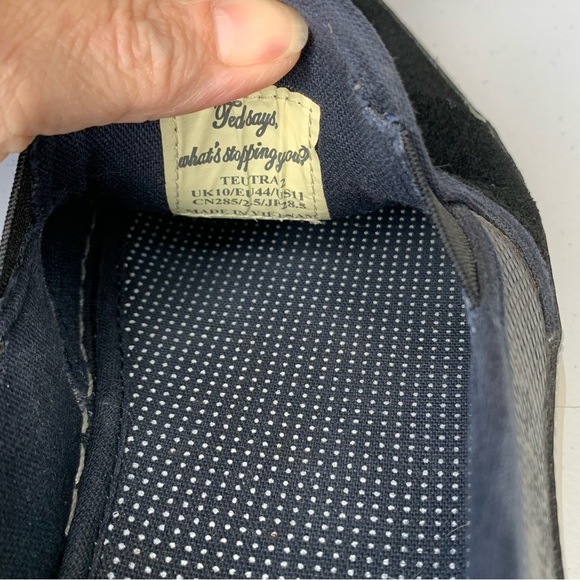 Ted Baker of‎ London Teutra 2 navy suede slip on sneaker.  Size 11 - Picture 8 of 8